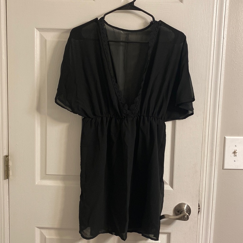 ROMWE Scallop Trim Cover Up